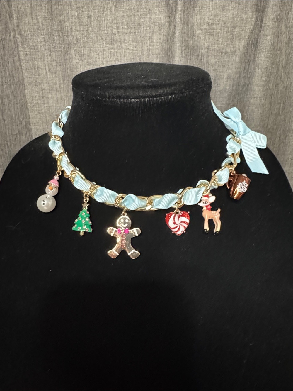 Betsey Johnson Christmas Holiday Necklace